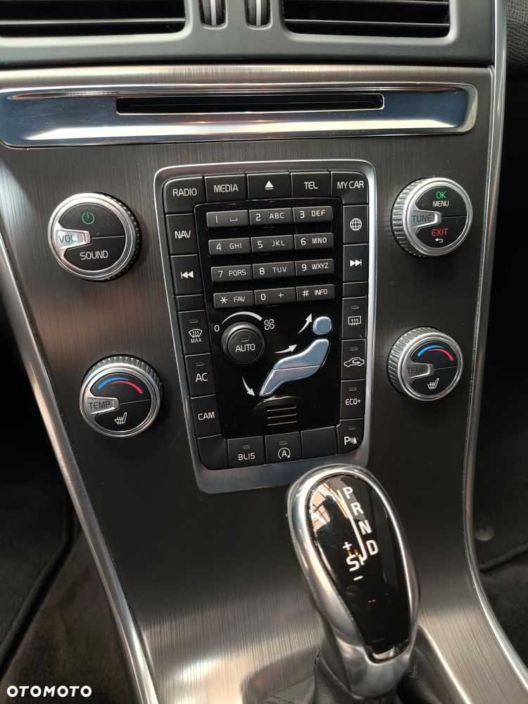 Volvo XC 60 - 24