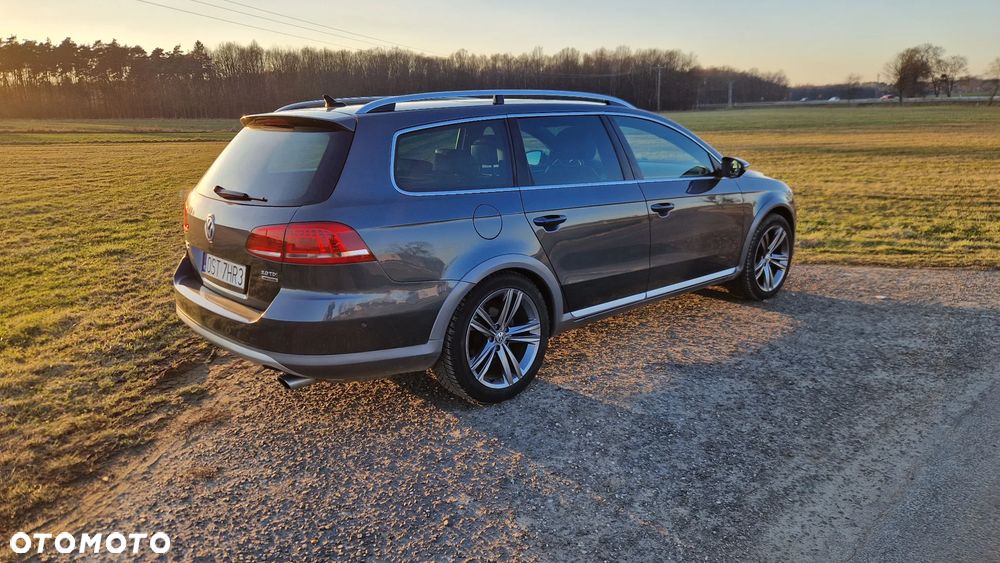 Volkswagen Passat 2.0 TDI 4Motion DSG BlueMotion Tech Highline - 8