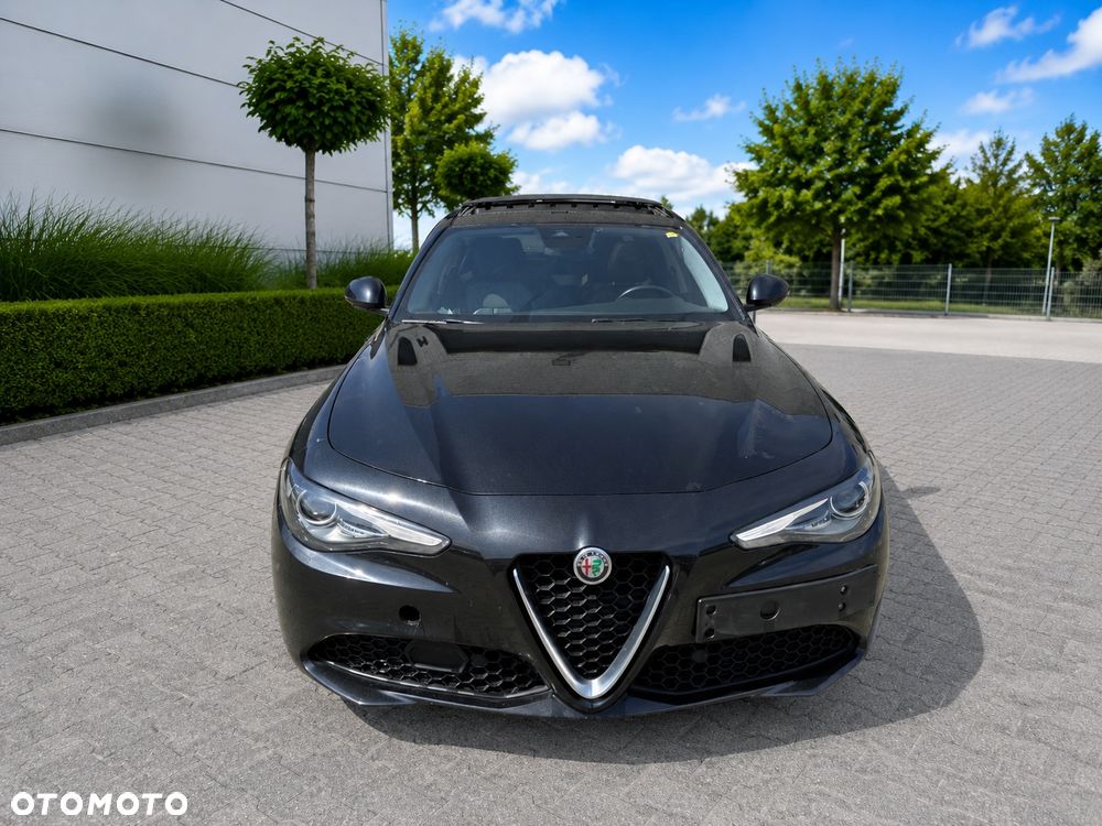 Alfa Romeo Giulia 2.2 D Turbo - 6