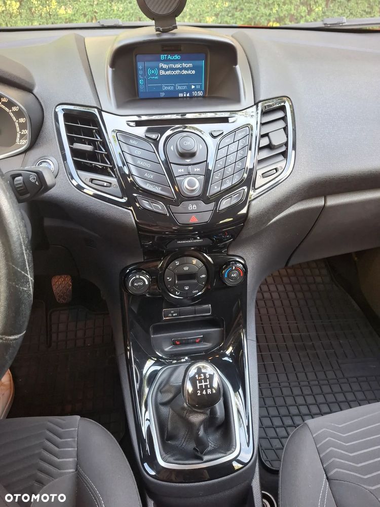 Ford Fiesta 1.0 EcoBoost Titanium - 9