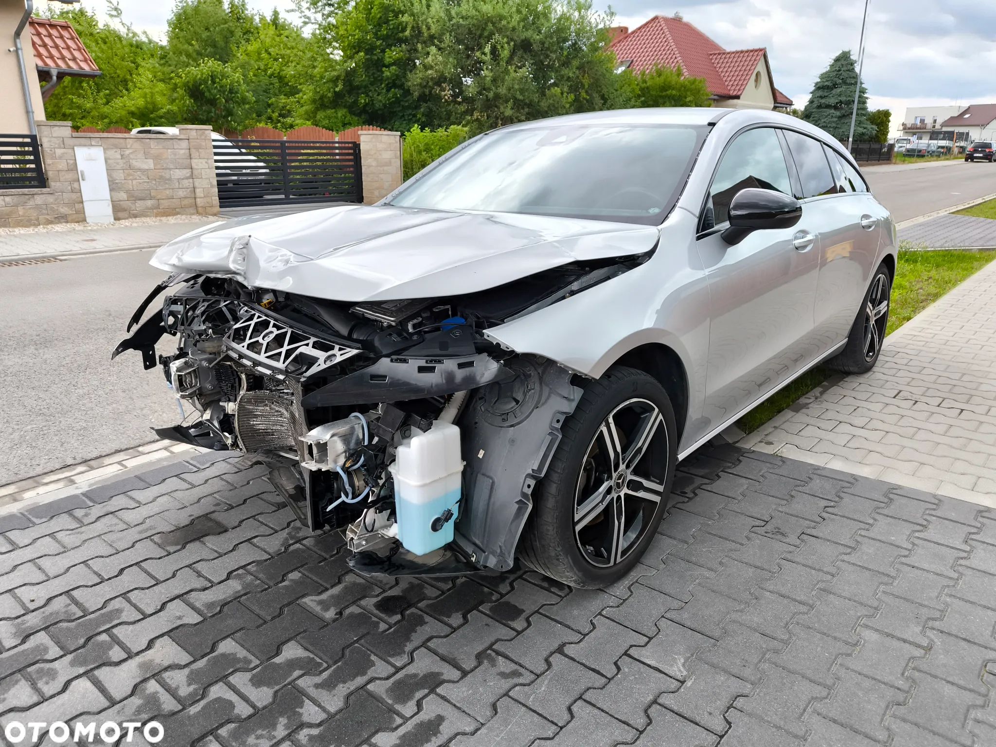 Mercedes-Benz CLA 200 Shooting Brake 7G-DCT AMG Line - 1