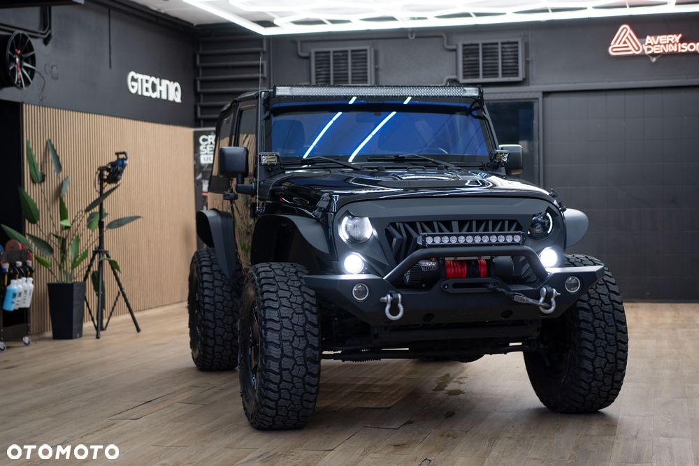 Jeep Wrangler 3.6 X - 23
