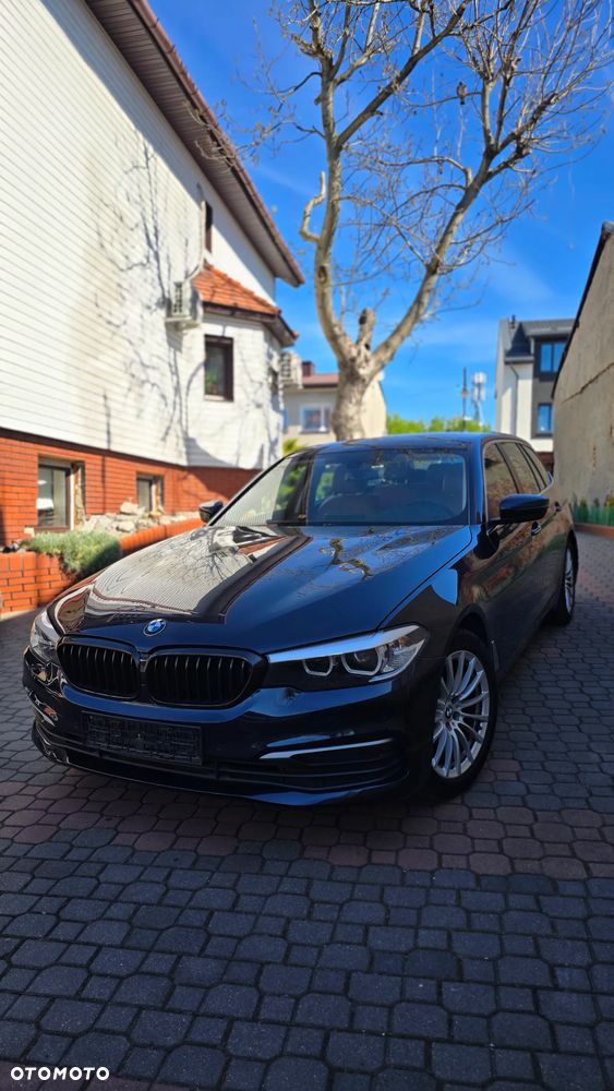 BMW Seria 5 520i GPF - 1