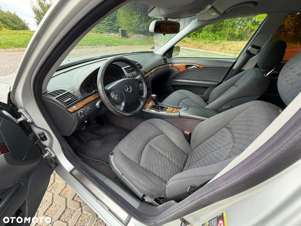 Mercedes-Benz Klasa E 270 CDI Avantgarde - 3