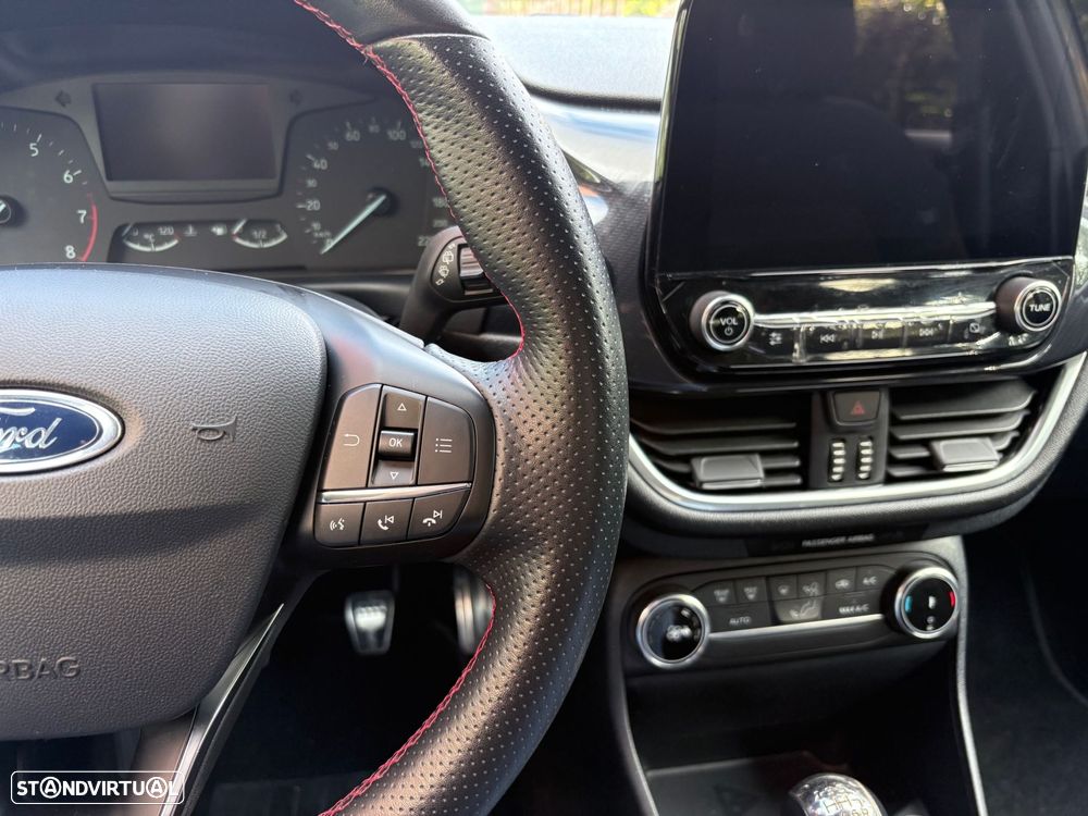 Ford Fiesta 1.0 EcoBoost ST-Line - 40