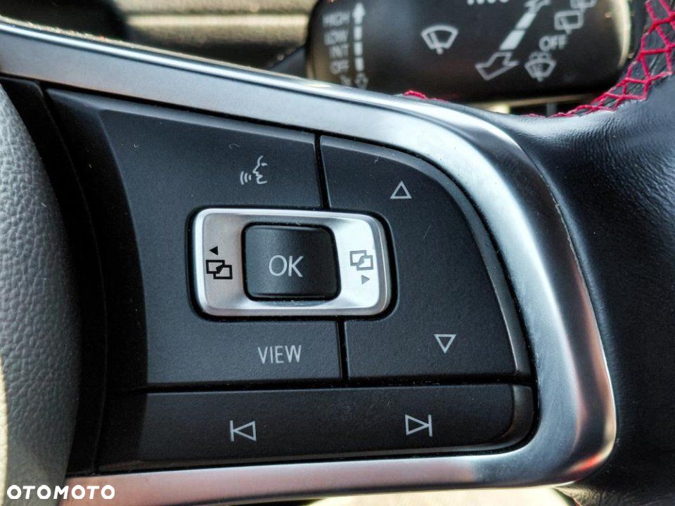 Volkswagen Golf - 16