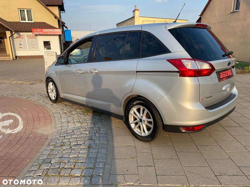 Ford Grand C-MAX - 9