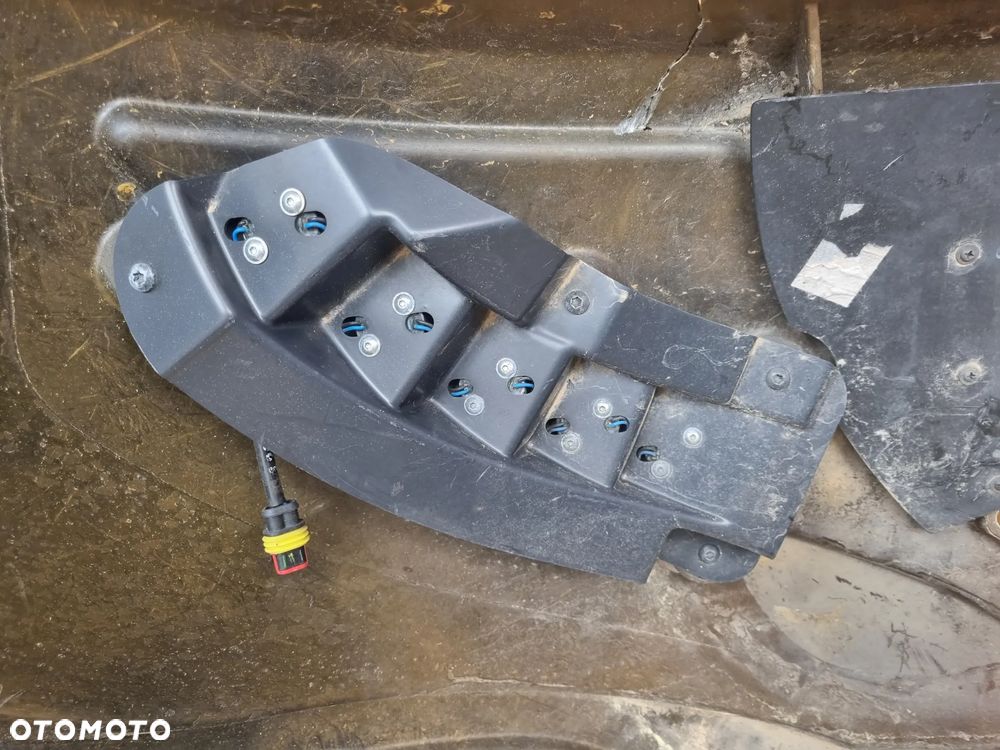 FIAT DUCATO CAMPER DETHLEFFS ZDERZAK PRZÓD - 9