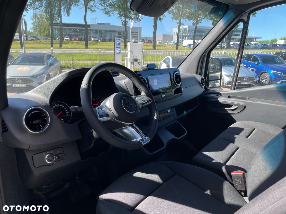 Mercedes-Benz Sprinter 317 CDI Reflektory LED Hak 3,5t. - 12