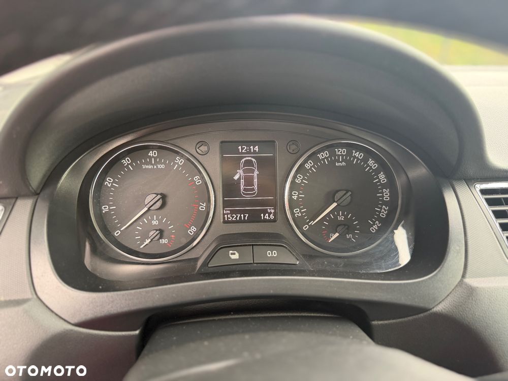 Skoda RAPID 1.2 TSI Active - 16