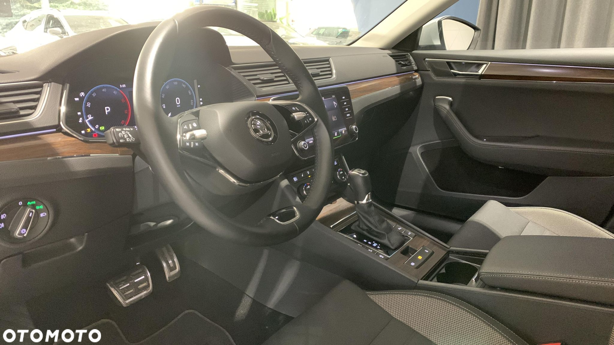 Skoda Superb 2.0 TDI SCR 4x4 Scout DSG - 9