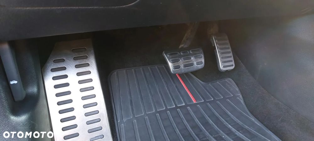 Kia ProCeed - 31