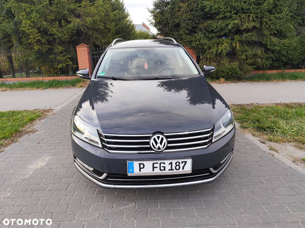 Volkswagen Passat - 25