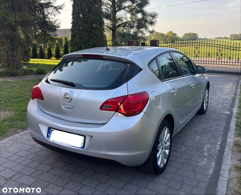 Opel Astra 1.6 Innovation - 5
