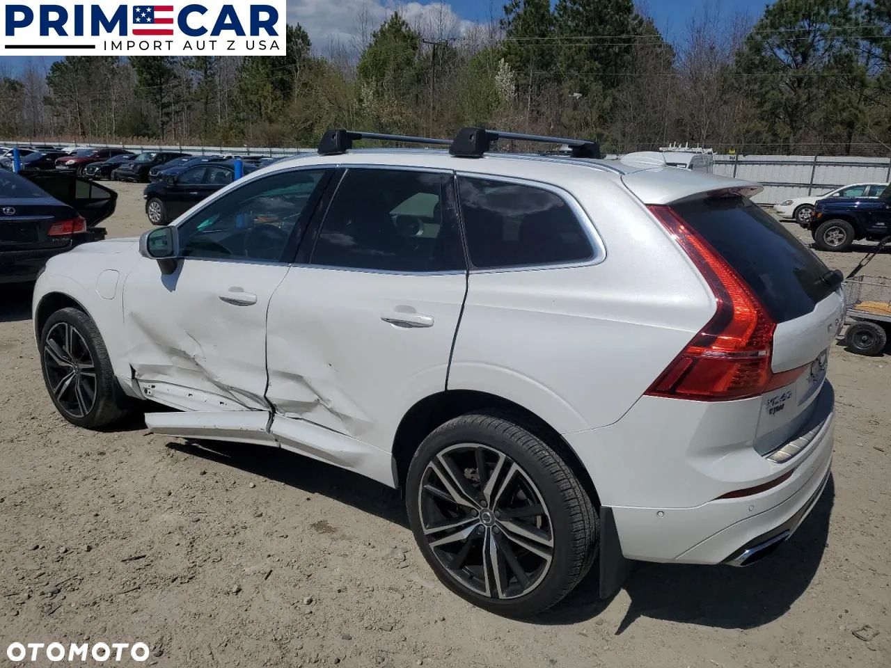 Volvo XC 60 T8 AWD Plug-In Hybrid R-Design - 4