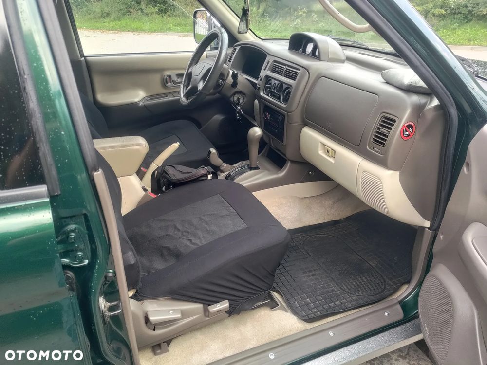 Mitsubishi Pajero Sport - 11