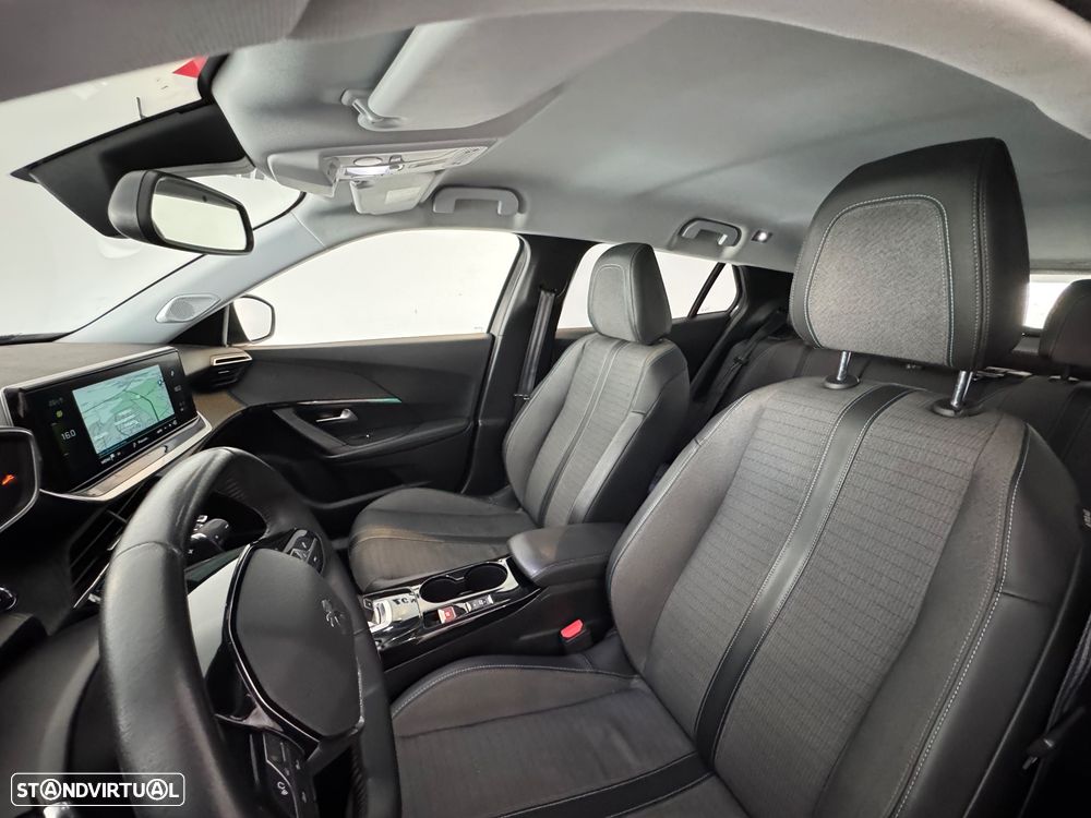 Peugeot 2008 1.2 PureTech Allure EAT8 - 13