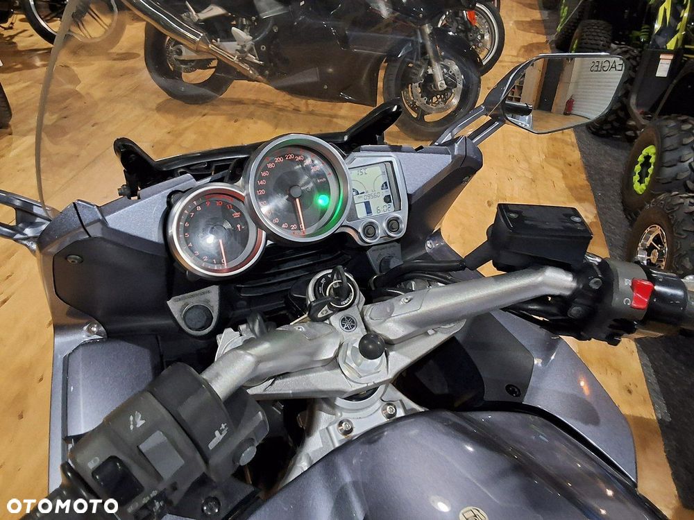 Yamaha FJR - 7