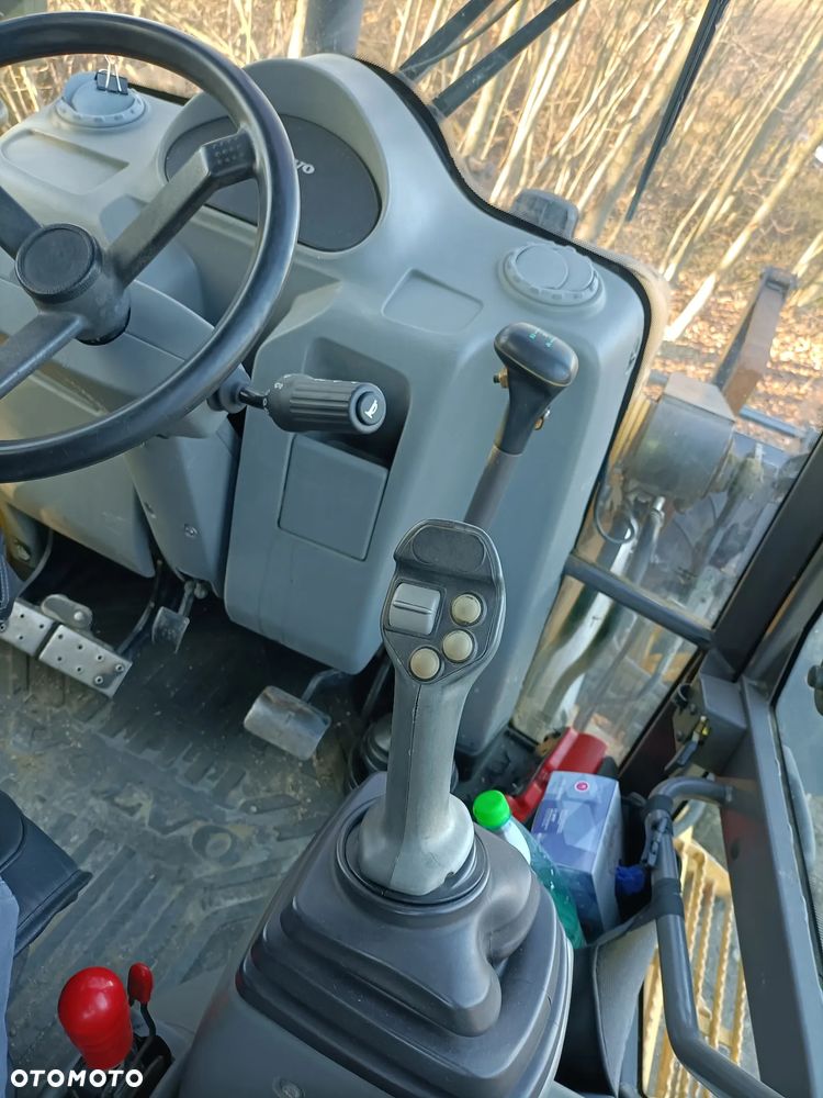 Volvo BL71 - 8