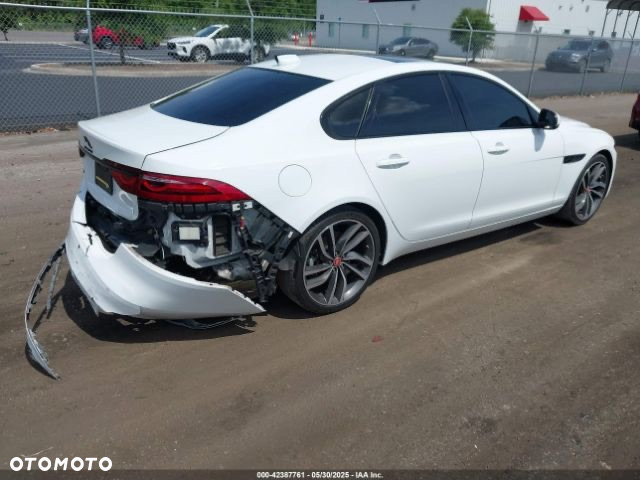 Jaguar XF - 4