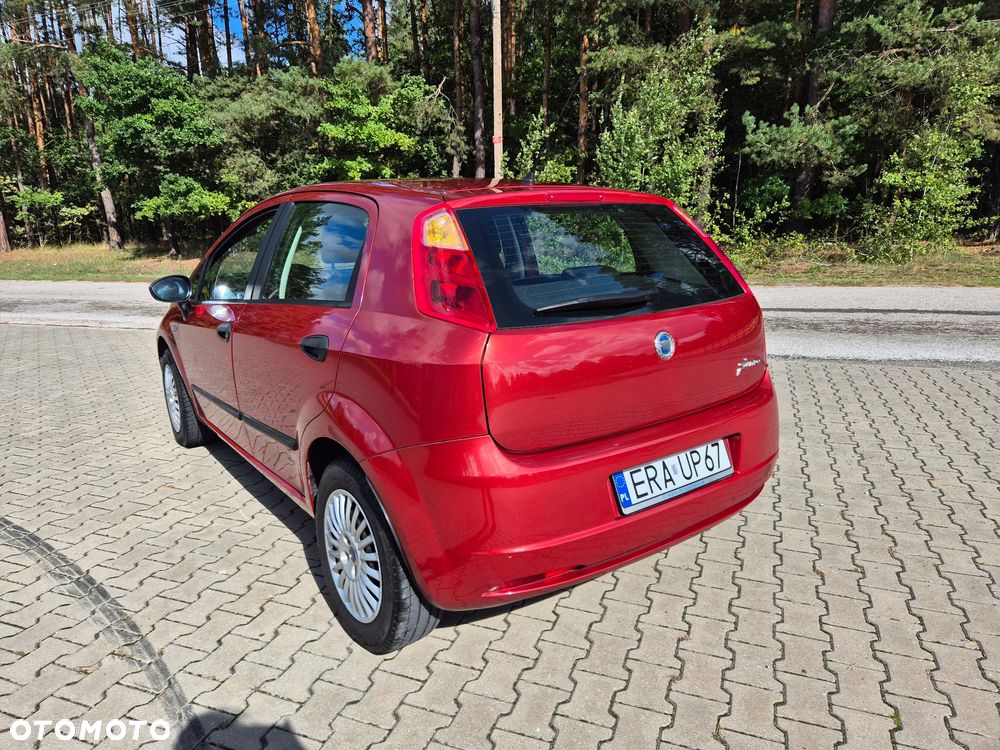 Fiat Grande Punto 1.4 8V Emotion - 18