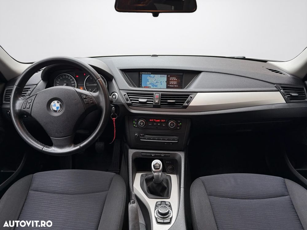 BMW X1 sDrive18d Sport Line - 8