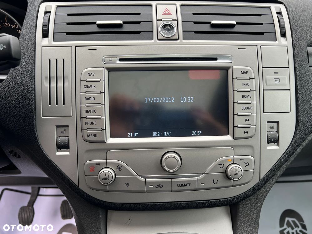 Ford Kuga 2.0 TDCi 2x4 Titanium - 33