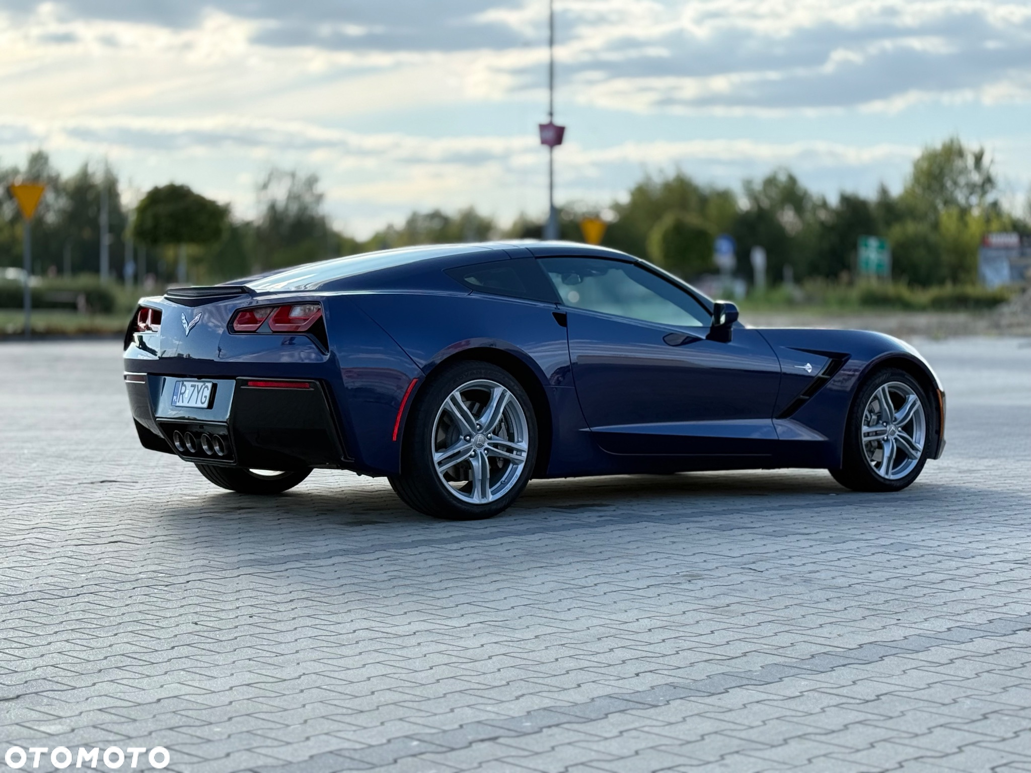 Chevrolet Corvette - 7