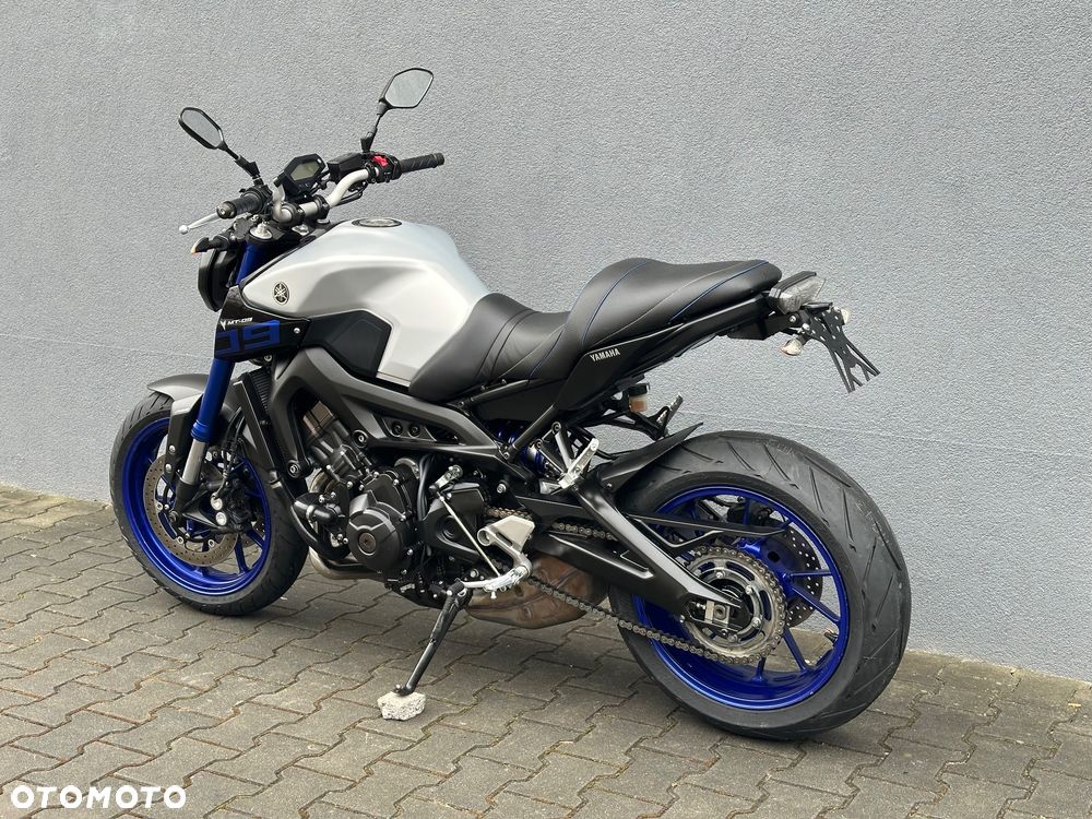 Yamaha MT - 5