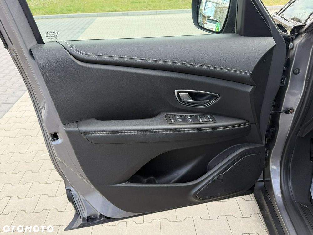 Renault Scenic - 17