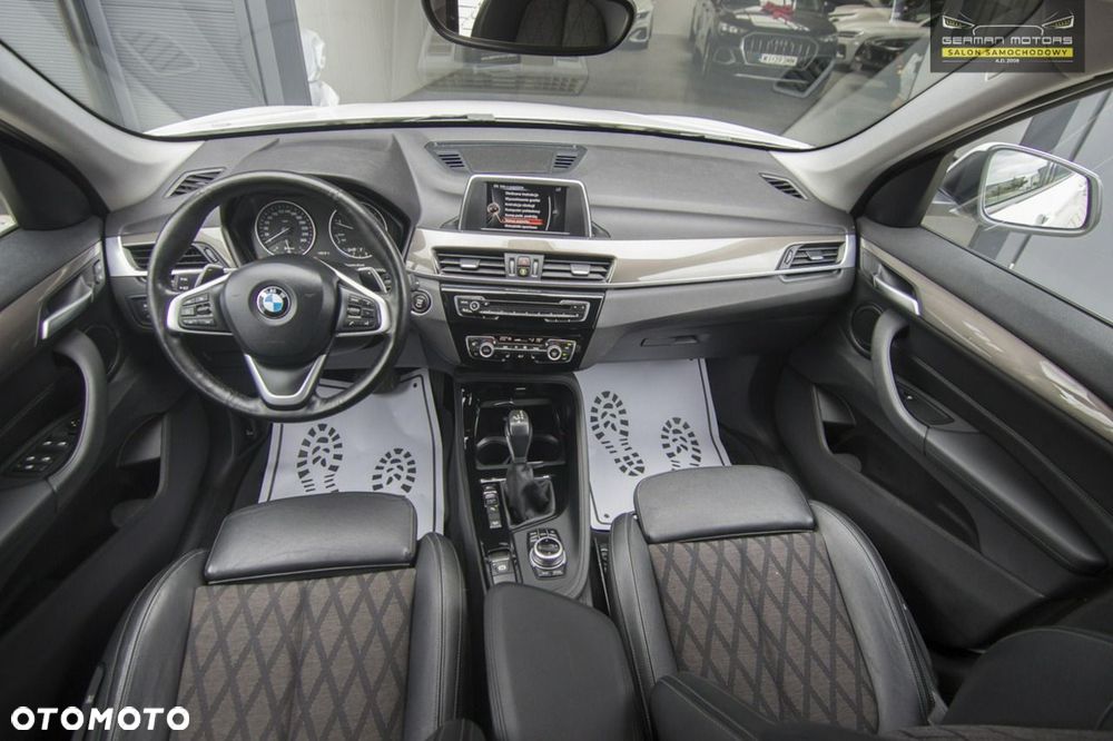 BMW X1 xDrive18d xLine - 28