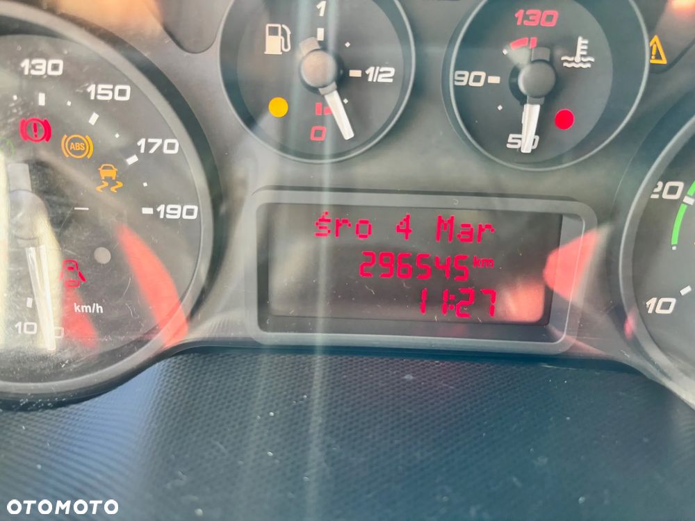 Iveco IVECO DAILY CHŁODNIA KONTENER PODWOZIE DO ZABUDOWY KILKANAŚCIE SZTUKDAILY 70C17,70C18,70C15,72C18 - 11