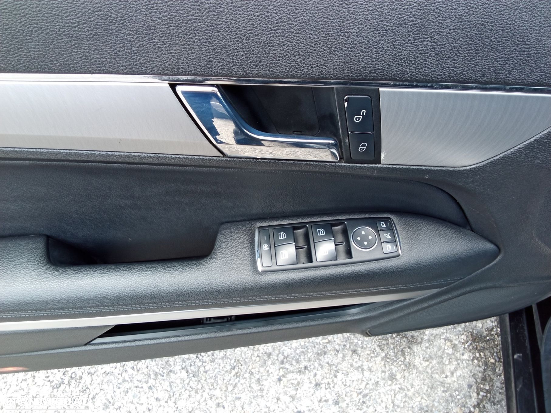 Mercedes-Benz E 250 CDi Avantgarde BlueEfficiency Auto. - 23