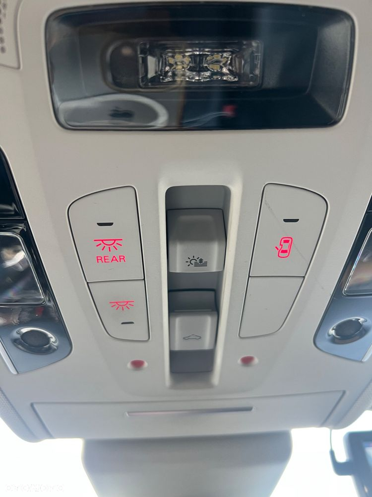 Audi A6 Avant 2.0 TDI Ultra DPF S tronic - 18