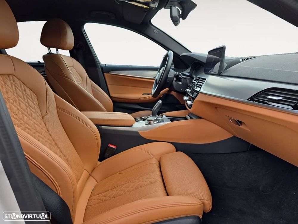 BMW 530 e Pack M - 14