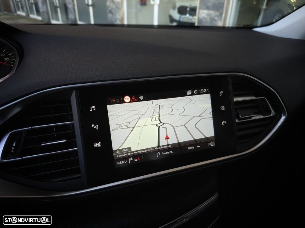 Peugeot 308 1.5 BlueHDi Style J17 - 18