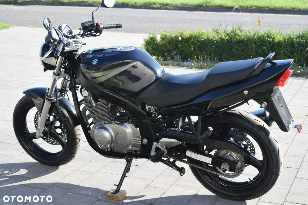 Suzuki GS - 3