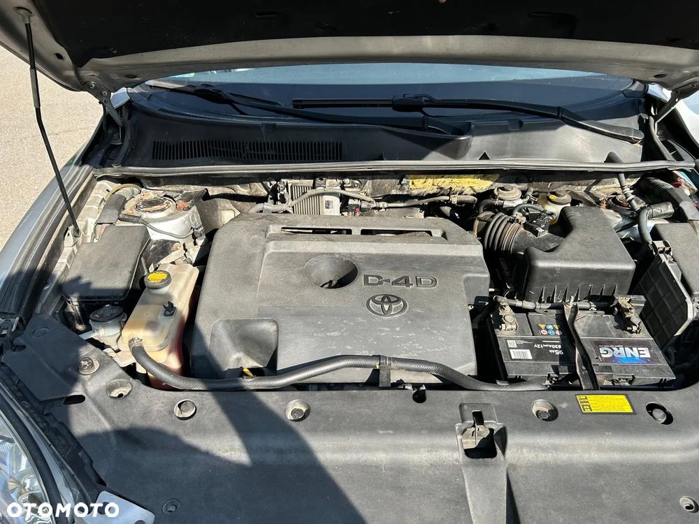 Toyota RAV4 2.2 D-4D Premium - 10