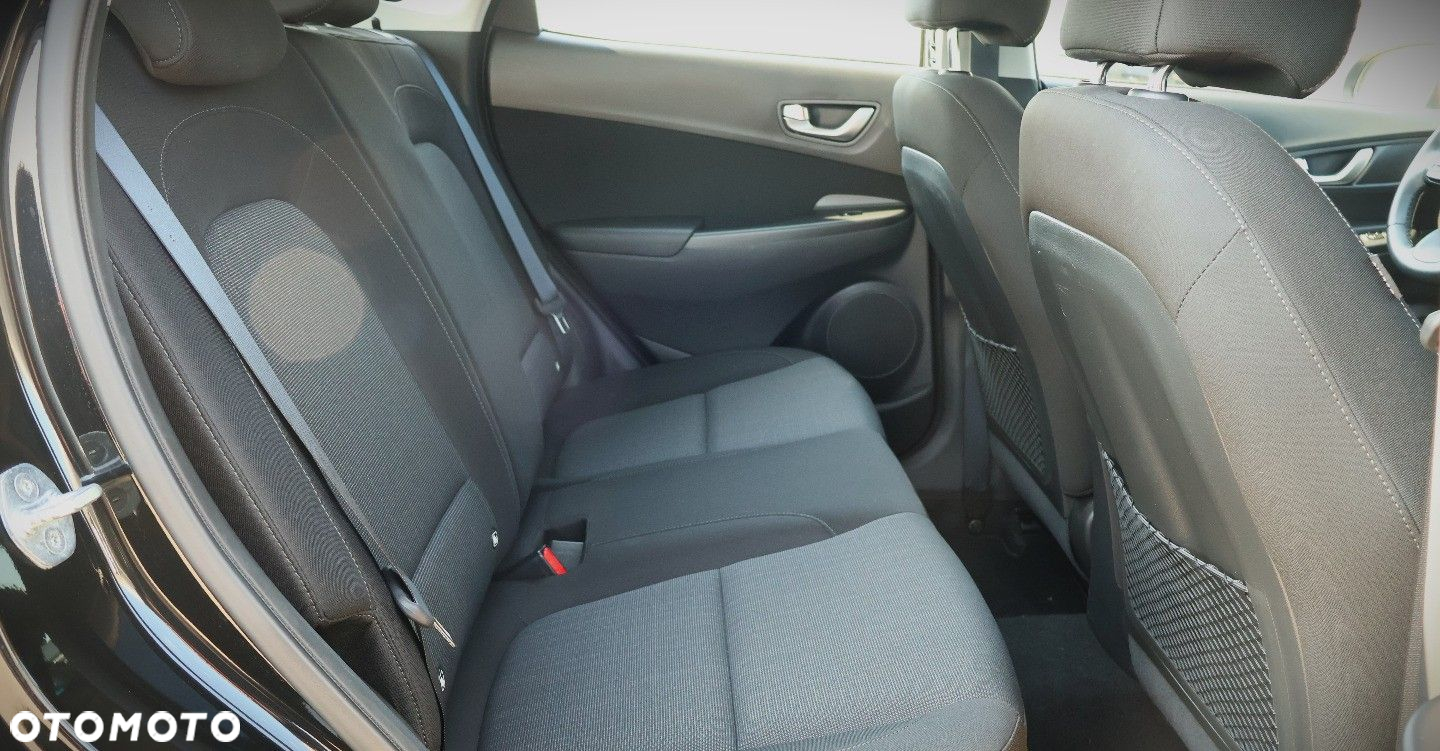 Hyundai Kona - 16