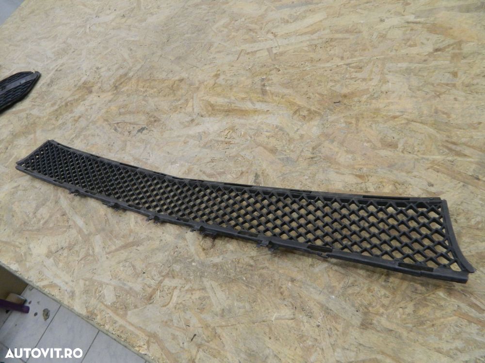 Grila centrala Bara fata, Mercedes C-Class W213, 2016, 2017, 2018, 2019, A2138850622. - 3