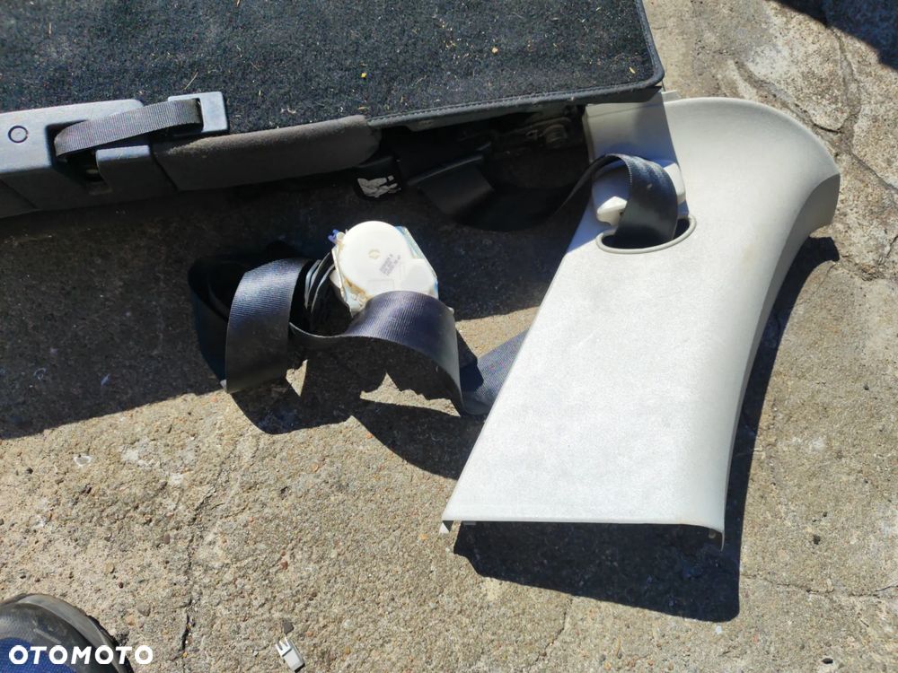 fotel przód x2 + fotel drugi rząd x3 + fotel trzeci rząd x2 plus mocowania boczki kpl. 7 osób do Vw Touran I 03-10r , komplet z foto - 16