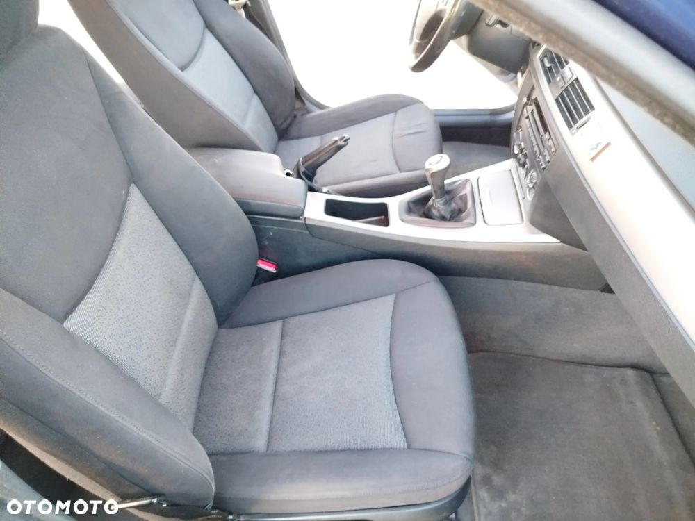 BMW Seria 3 - 25