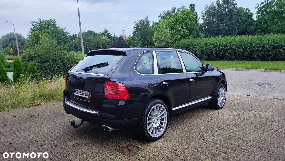 Porsche Cayenne - 24