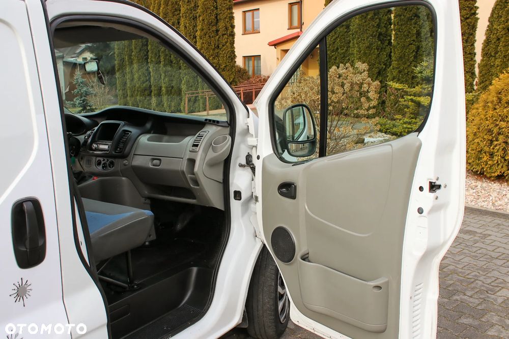 Renault Trafic - 19