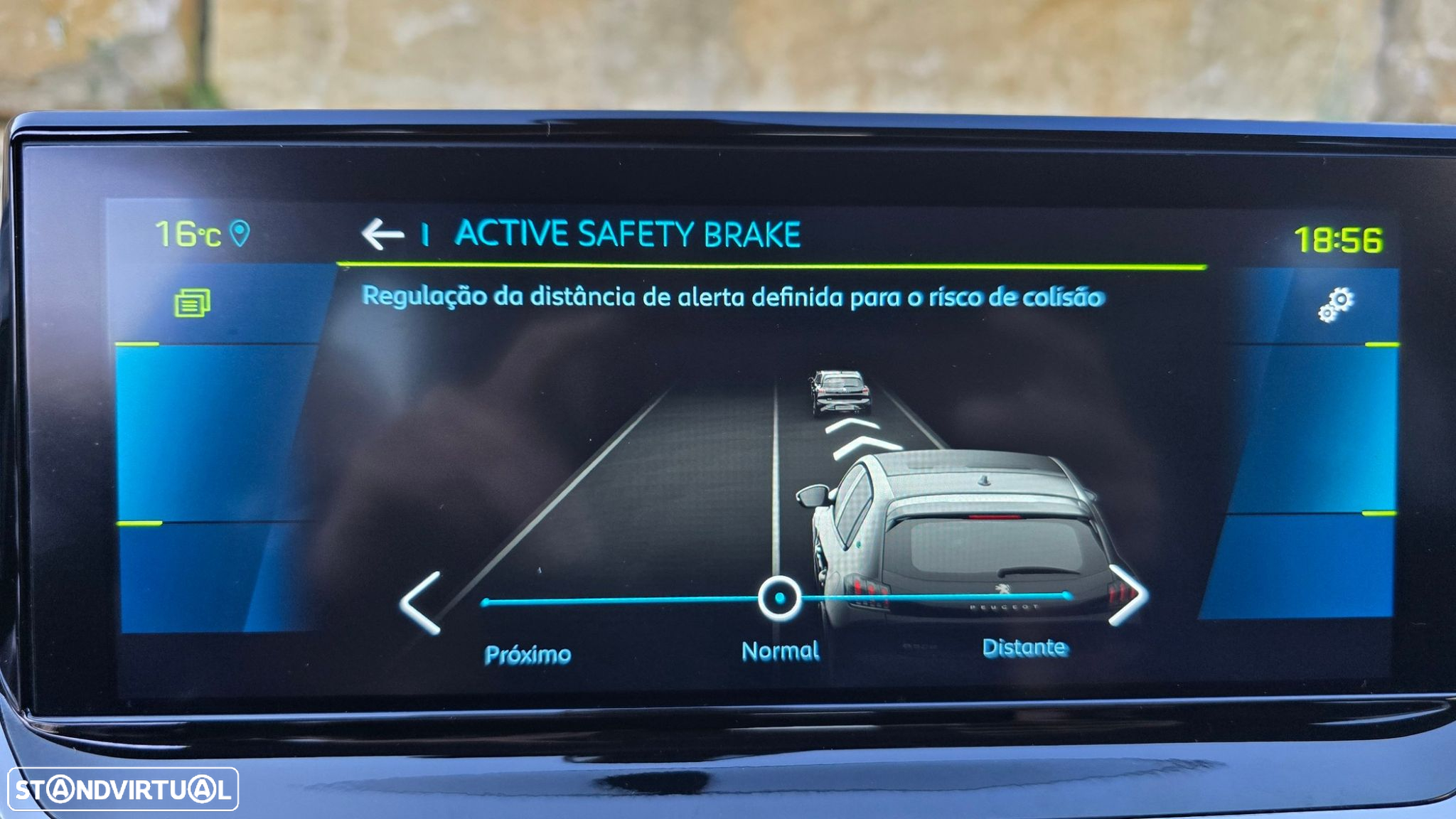 Peugeot e-208 Allure - 25