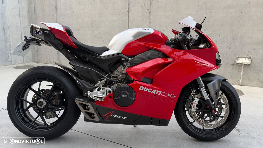 Ducati Panigale V4 Base - 5