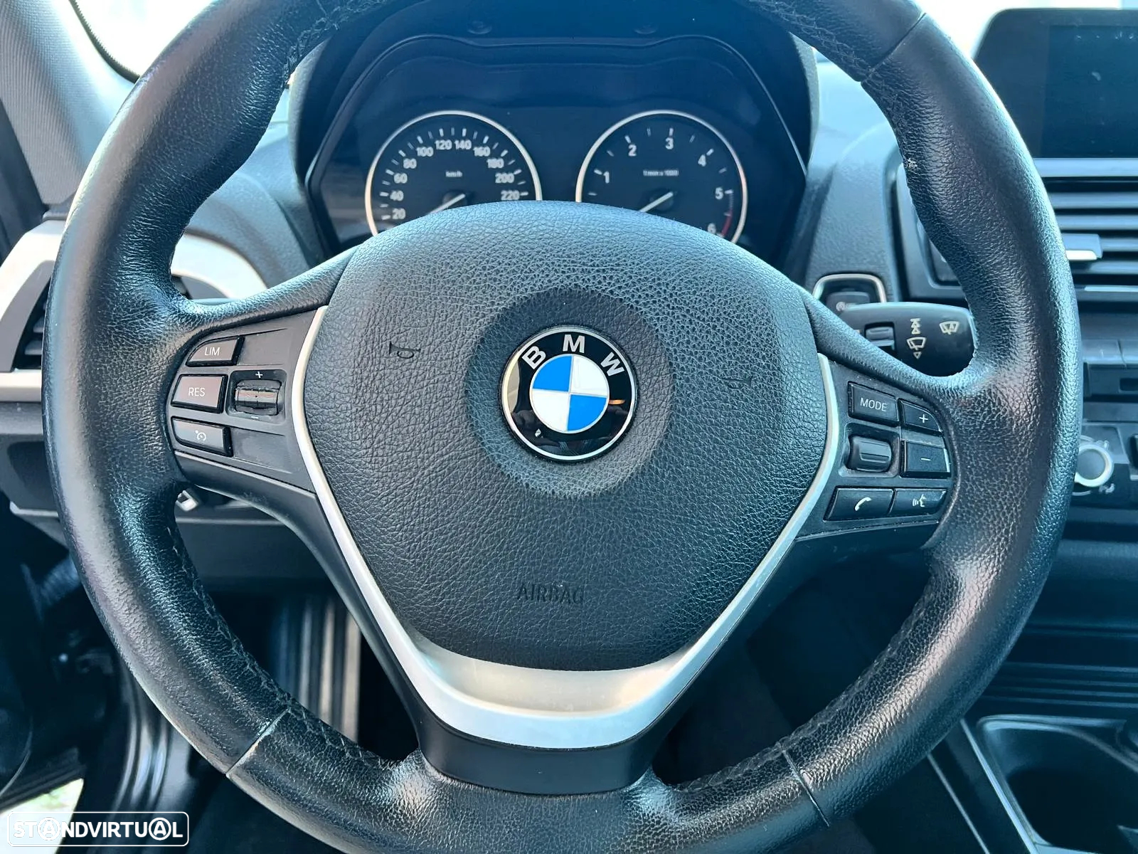 BMW 116 d EDynamics Line Urban - 9