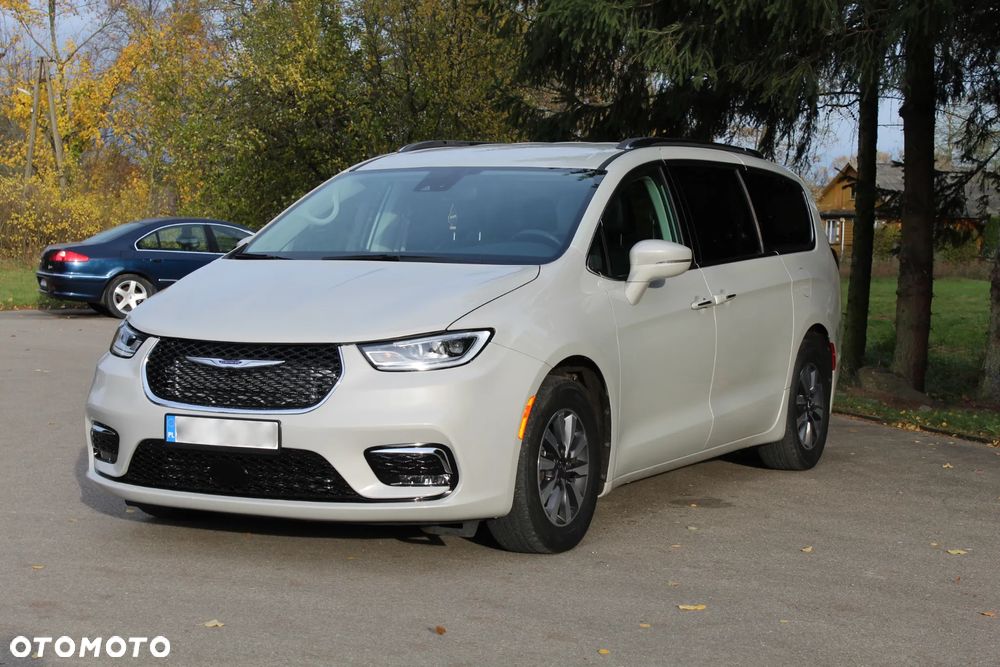 Chrysler Pacifica - 8