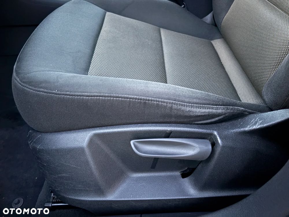 Audi Q3 2.0 TDI Edycja Specjalna - 9
