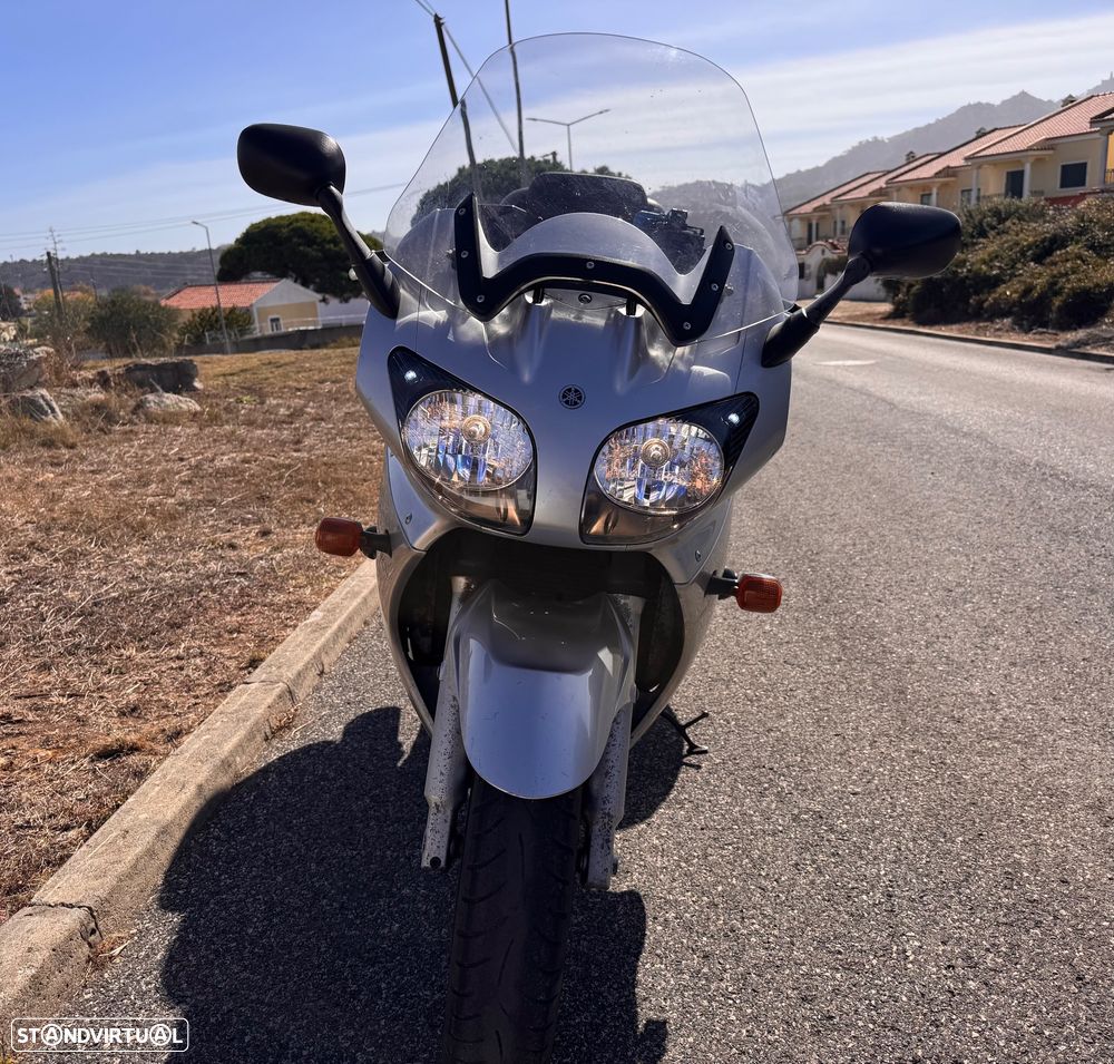 Yamaha FJR - 6